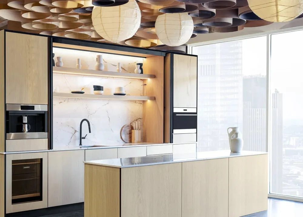 Showroom kitchen 3, Prestige Line: a breakfast kitchen that closes away